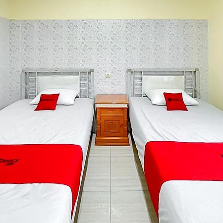 Reddoorz Near Grage Mall Cirebon Hotel Exterior photo