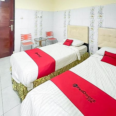 Reddoorz Near Grage Mall Cirebon Hotel Exterior photo